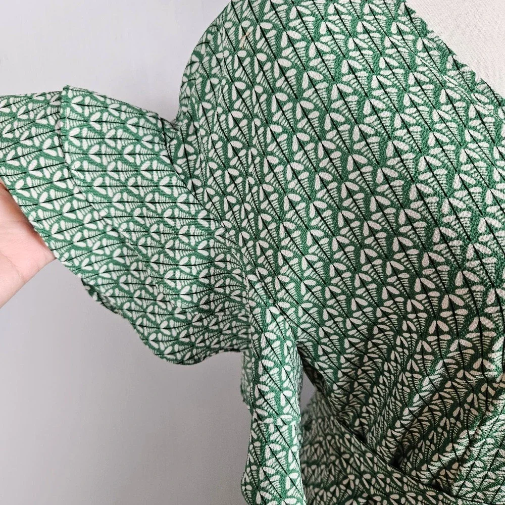 Max Studio Ruffle Trim Wrap Midi Dress S Green‎ Print Crepe V-Neck